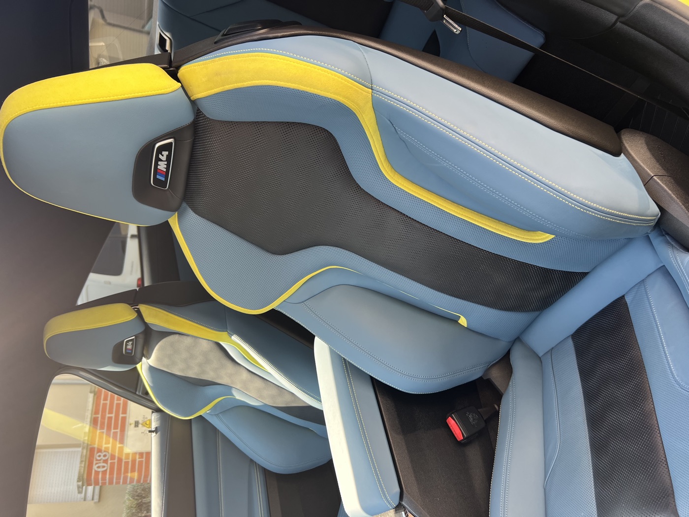 Sièges BMW M4 nettoyés par Supreme Shine